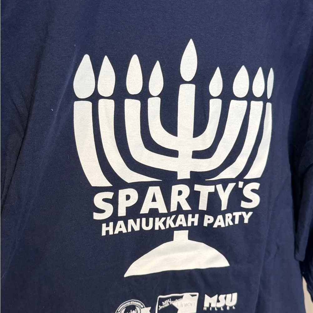 Gildan Navy Long Sleeve‎ with Spartan Design - Picture 4 of 5